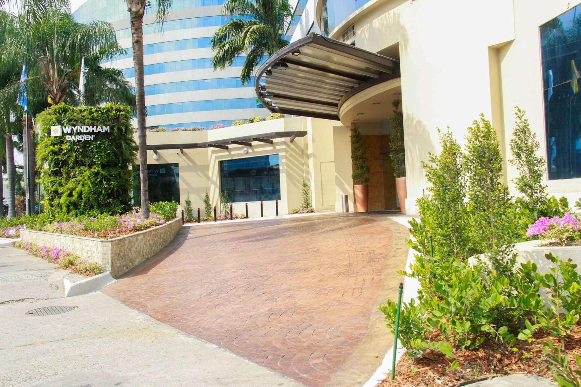 Hotel Wyndham Garden Guayaquil Exterior foto