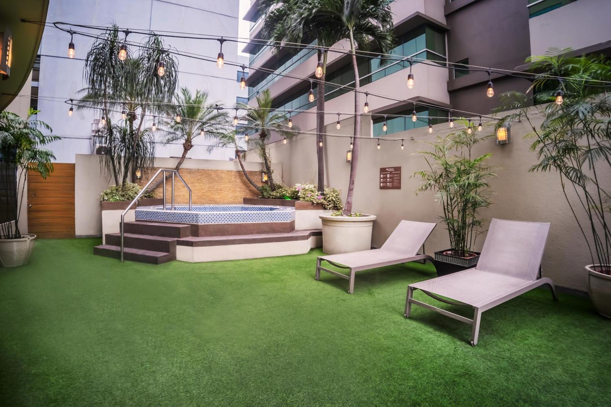 Hotel Wyndham Garden Guayaquil Exterior foto