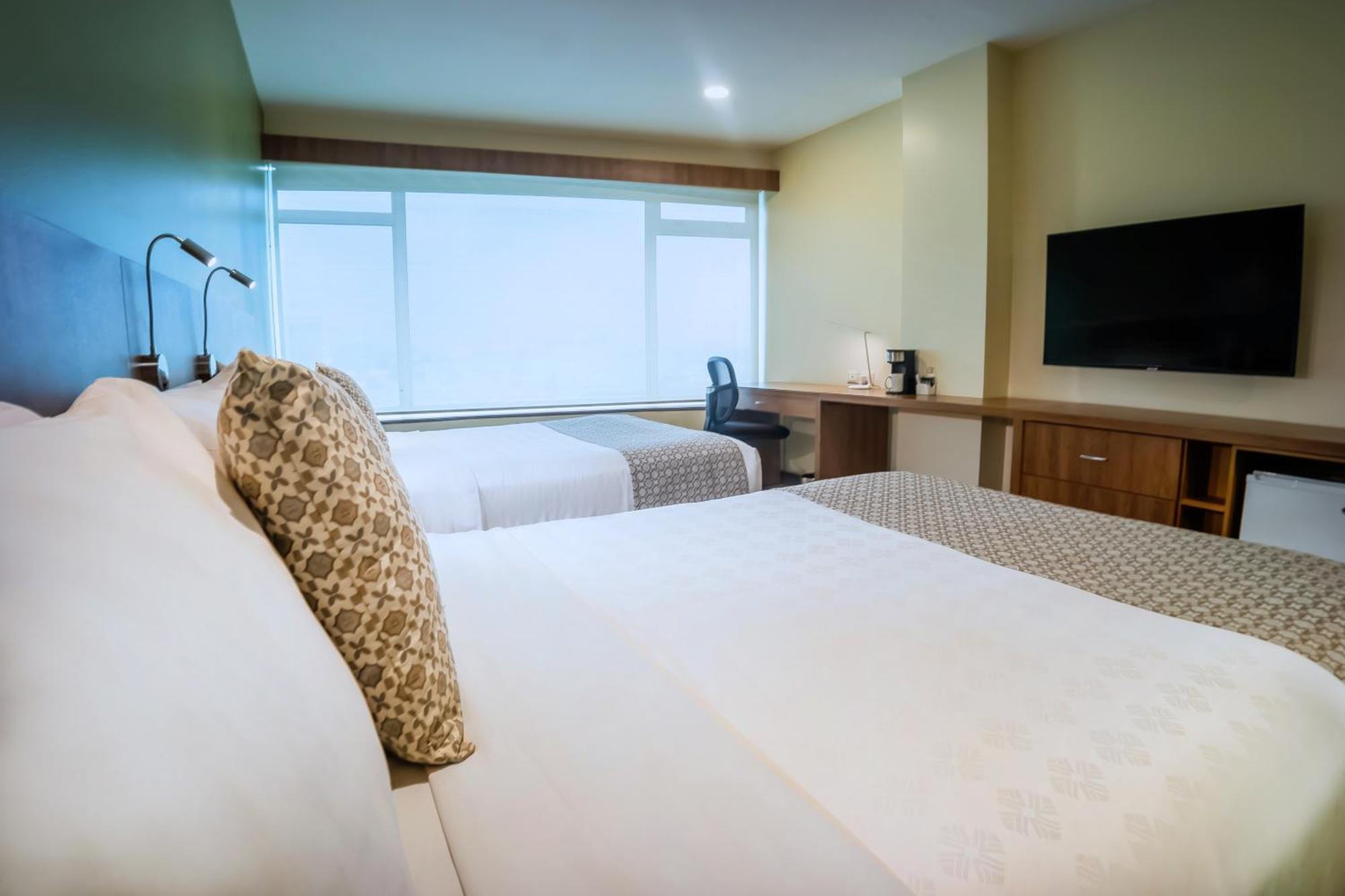 Hotel Wyndham Garden Guayaquil Exterior foto